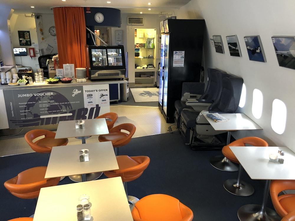 Stf Jumbo Stay Stockholm Arlanda Exterior foto