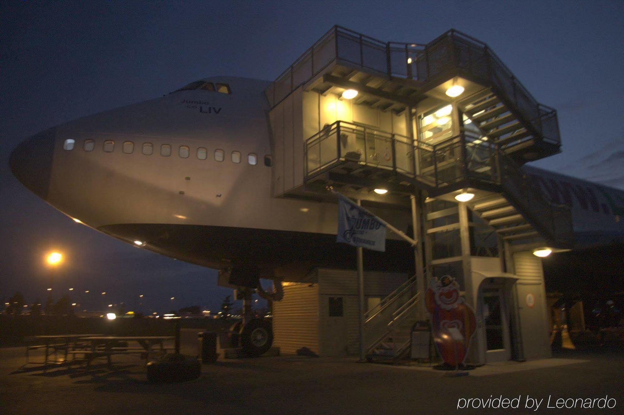 Stf Jumbo Stay Stockholm Arlanda Exterior foto