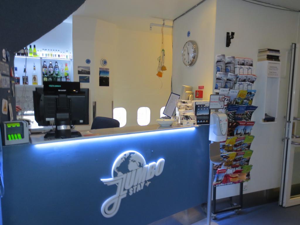 Stf Jumbo Stay Stockholm Arlanda Exterior foto